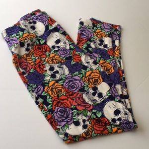 Lularoe Skull and roses leggings